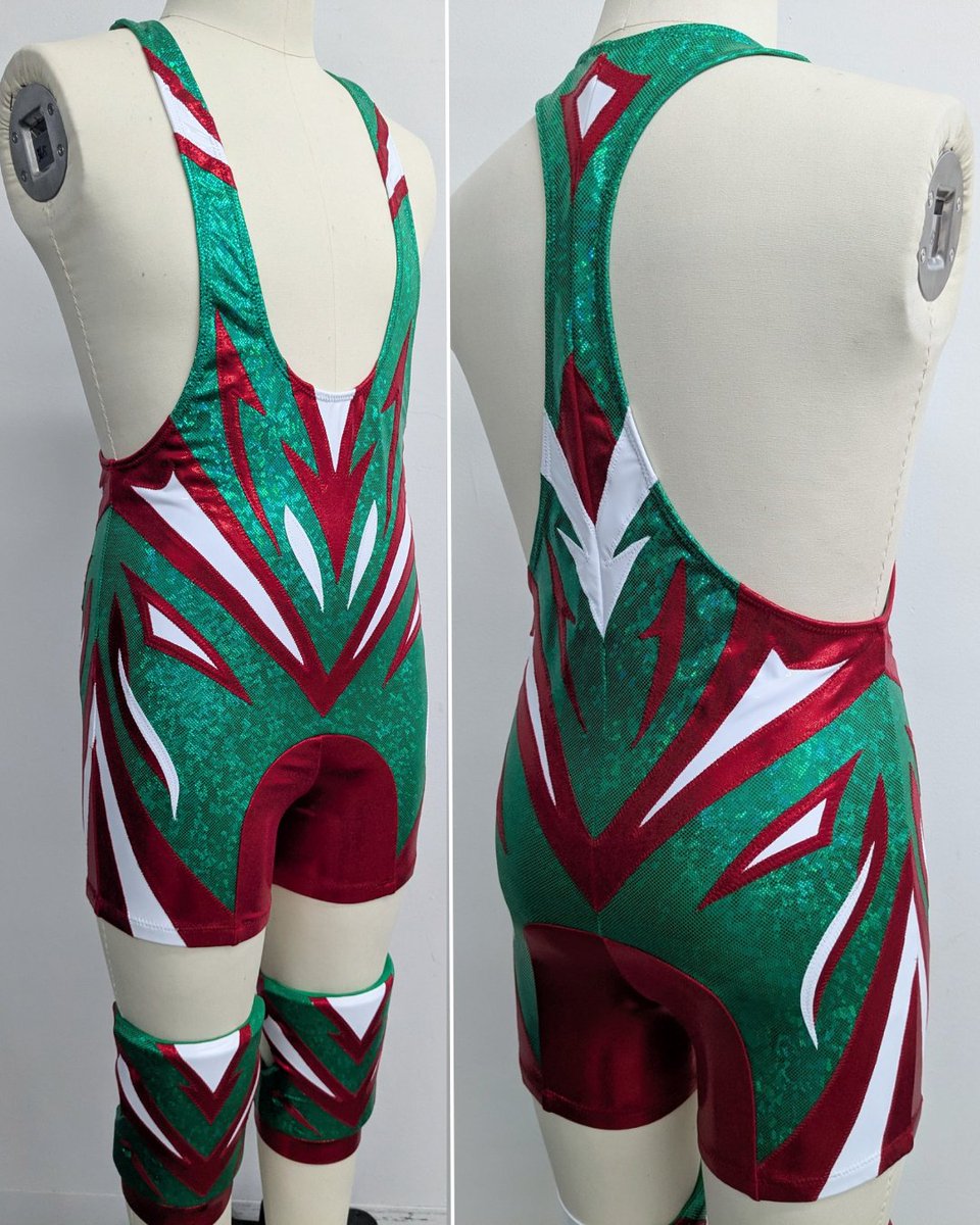 nogimmickgear's tweet image. Close ups of the @elgrandeamericano gear from Royal Rumble!
💚❤️🤍❤️💚
#wwe @wwe #royalrumble #luchador #prowrestlinggear #customwrestlinggear