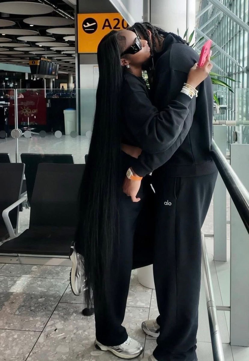 layxsnv's tweet photo. Ready for 72hrs in a different city with my person😋 https://t.co/xw0gCcJXOj