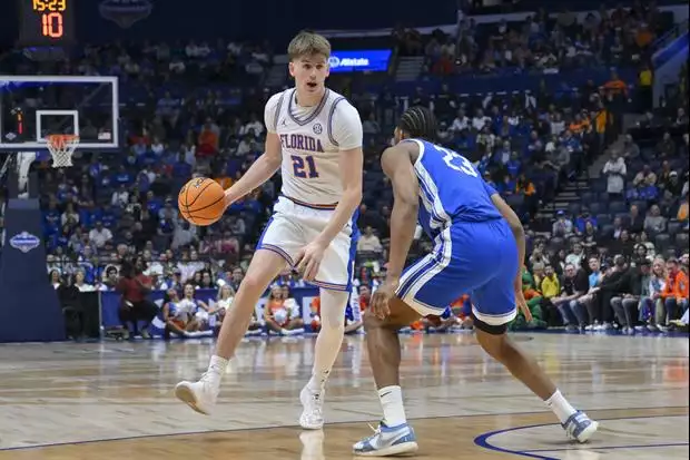No. 4 Florida cruises to third victory over Kentucky to open SEC Tournament title defense:

secrant.com/sec-basketball…