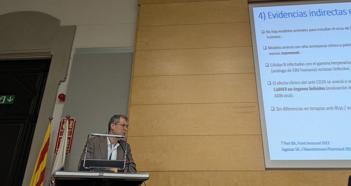 neuroimmuclinic's tweet photo. El Dr José Martínez de @hospitaldelmar hace una revisión sobre el virus de Epstein-Bar y la esclerosis múltiple. https://t.co/GIBSdGvyGj