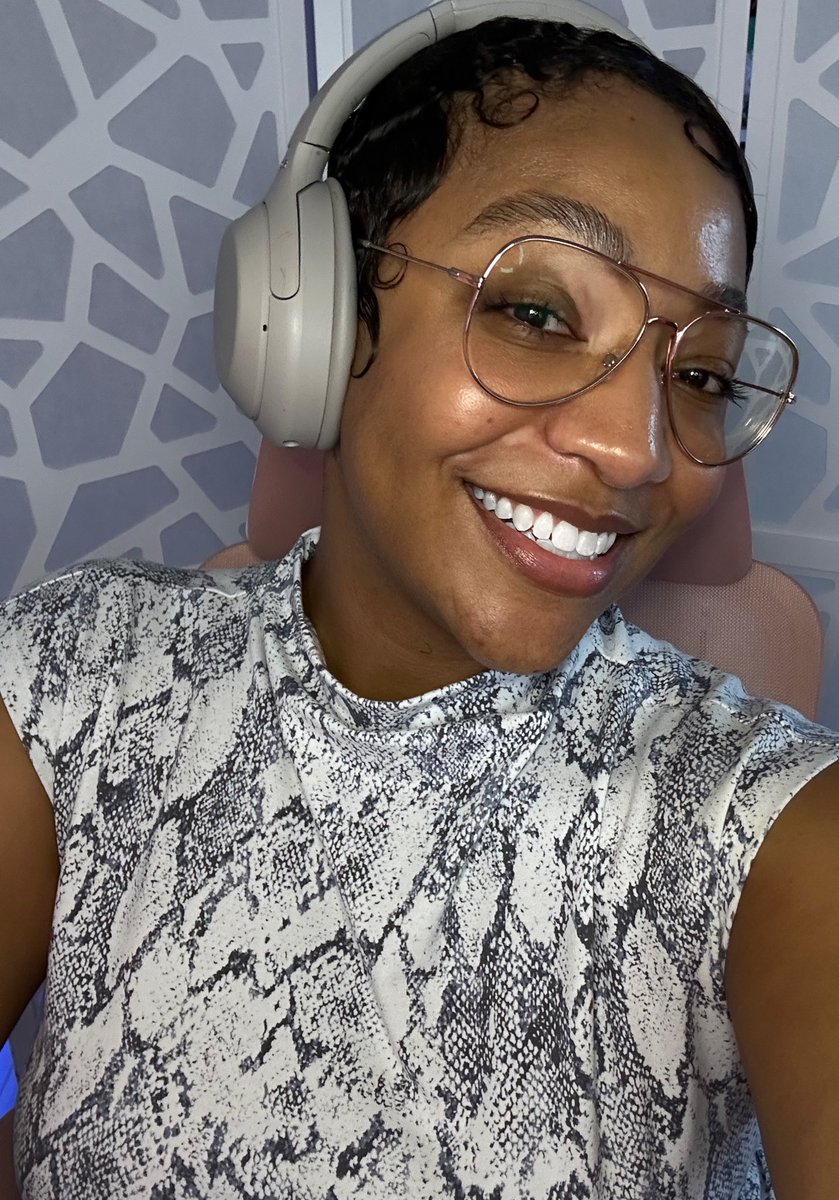 None Of My Friends Watch Anime. tweet media