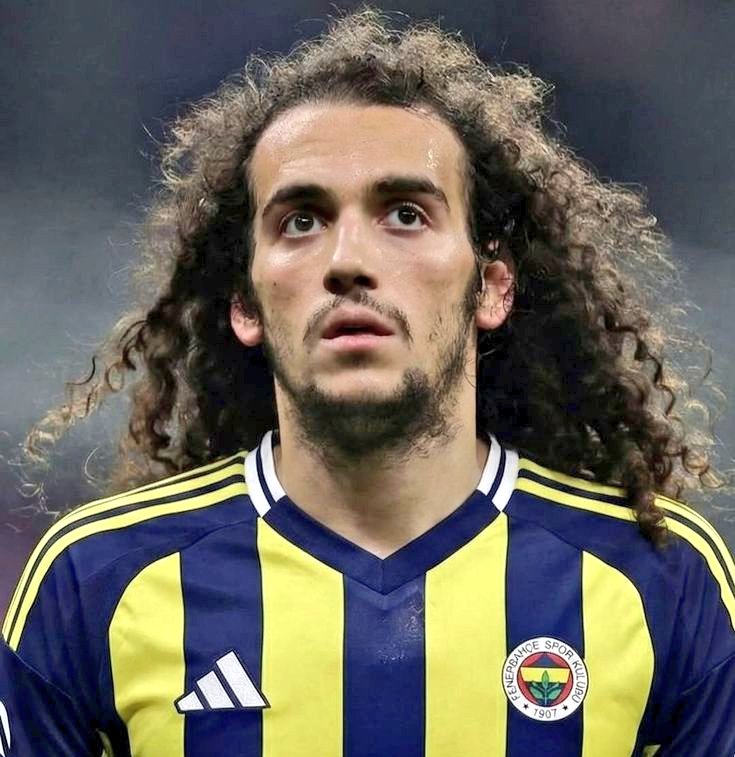 FFTVofficial's tweet photo. Soru: "Soyunma odasında durum ne?"

Matteo Guendouzi: "B*k gibi bir hava var. B*k gibi oynadık. Sahada b*k gibi bir mantalitemiz vardı. Bebek gibiydik." https://t.co/cMM50dAysg