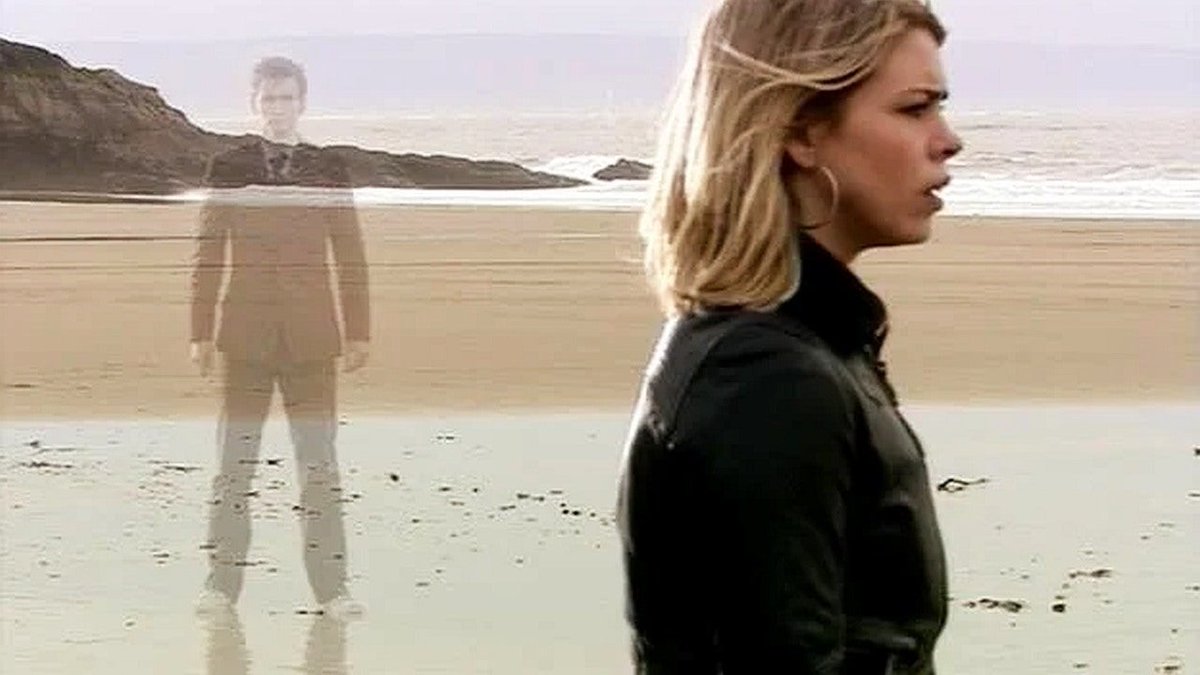 UNIT just called Rose Tyler a 'missing complex space-time event'... right after that regeneration twist?

2026 Christmas special about to break our hearts all over again? Doomsday sequel confirmed??

WHO KNOWS?

Theories please! (and the link to the full article in comments) 👇