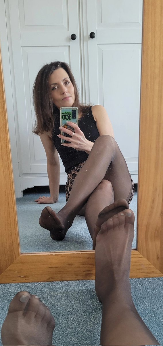 Queen_Sophia88's tweet photo. I want to drain you dry

♡ findom goddess milf sph humiliate praise debt wallet atm finsub natural ♡ https://t.co/j6Cy9zoSZu