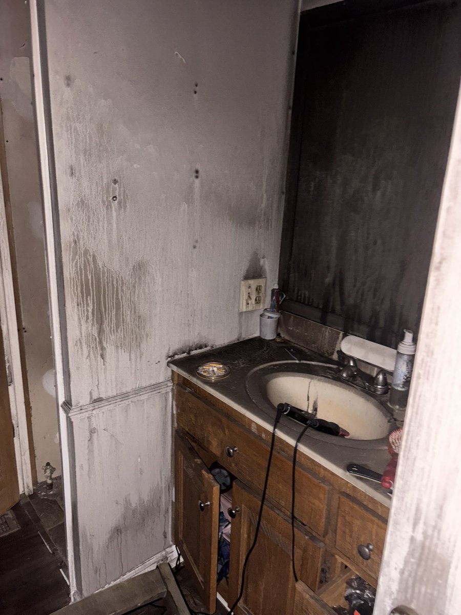 April__Allen_ tweet picture