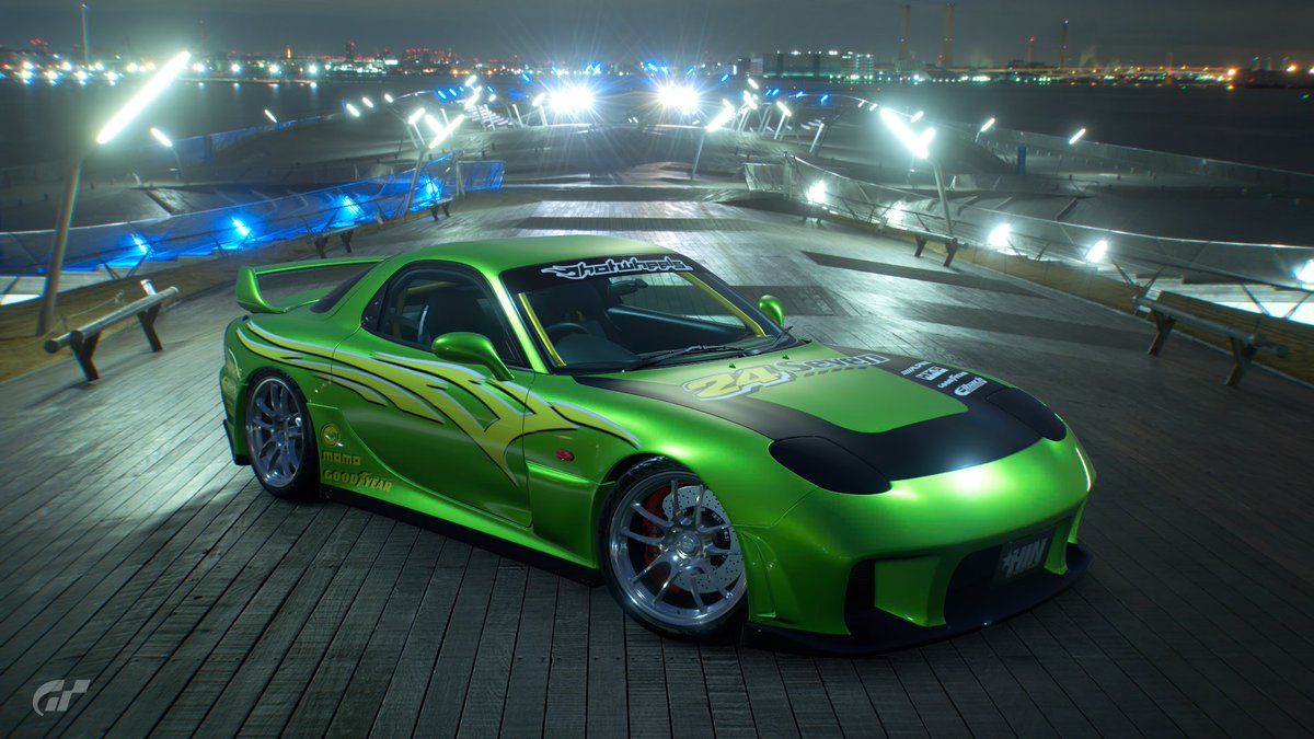 アプデで追加されたアンフィニRX-7で24/SEVENのファーストカラー作ったんで褒めてください。