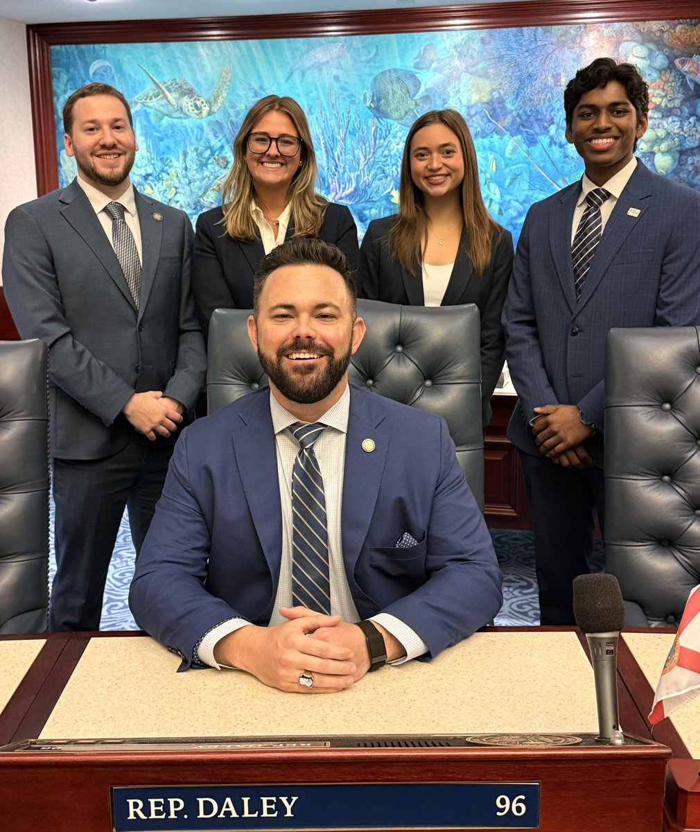 Dan Daley tweet media