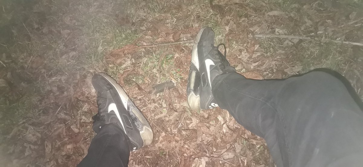 NieznajomyPanX's tweet photo. Ktory cwel postawi piwo w ten piekny piatkowy wieczor?😈bo Panu się chce pić

#nikesocks #alphaa
#paypig #paypal #throne #findom #cashmaster #Loser #airmax https://t.co/BsLhfGlayr