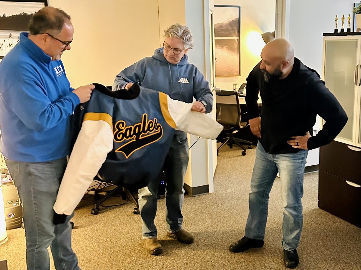 Vijay Manuel tweet media