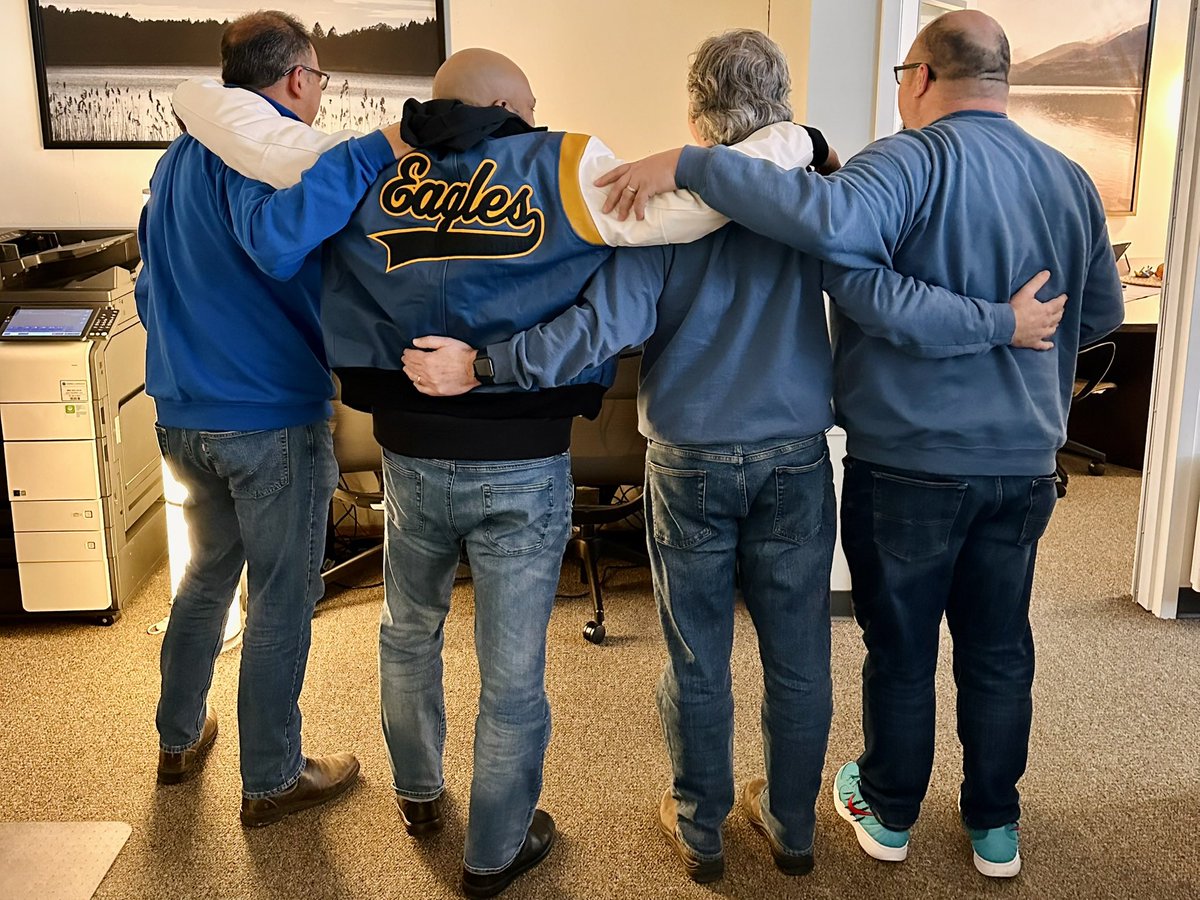 Vijay Manuel tweet media