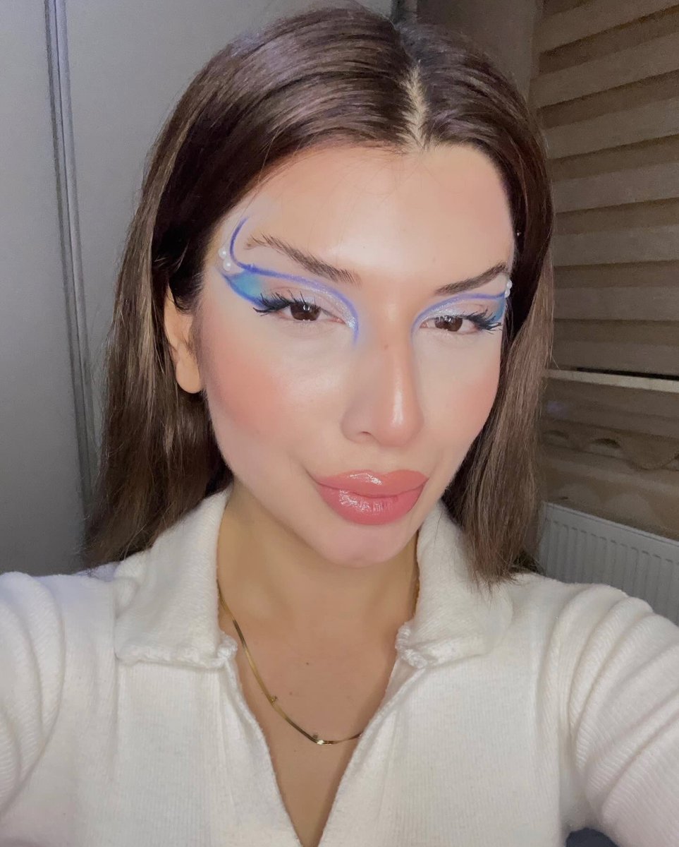 Damla289's tweet photo. 💙🦋 #YeniProfilResmi https://t.co/NYewNUQ6hZ