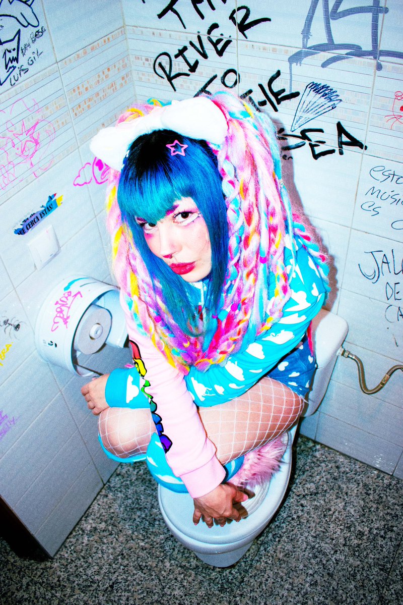 •✦⋆Maureen ⋆✦• tweet media