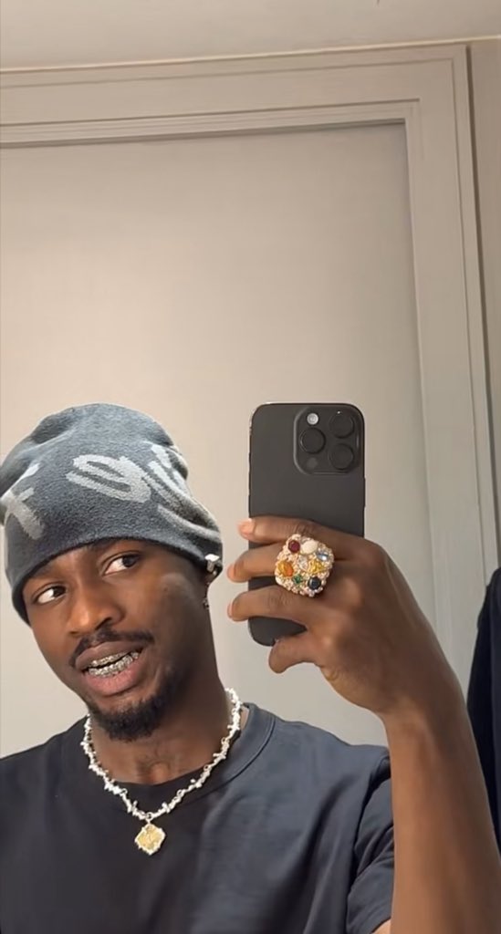 𝔼𝕄𝕃💜 tweet media