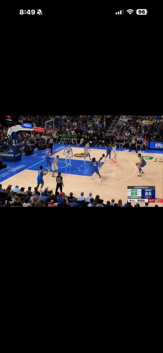 I can’t believe this ended up a blocked shot and 2 points on the other end 🤦🏽‍♂️ people try to say shai passes the ball to Chet in a terrible position to shoot😂