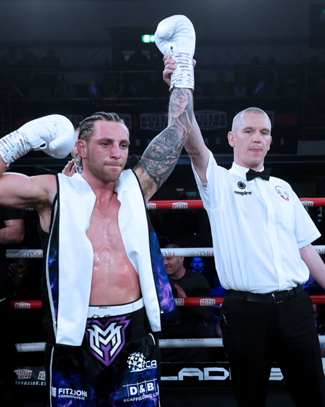 Neilson Boxing tweet media