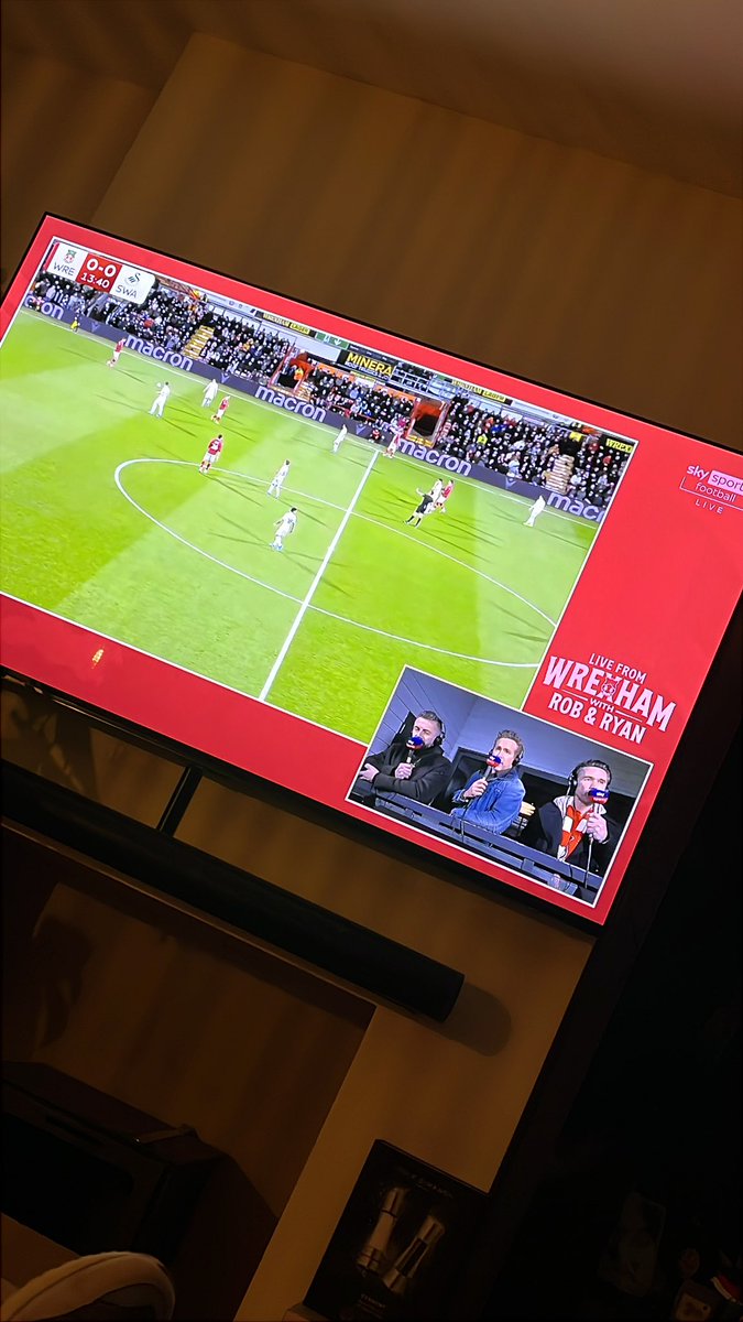Sutherwood's tweet photo. What’s everyone thinking? #skysports #swansea #football #Wrexham #PremierLeague #soccer #cardiff https://t.co/MhdWjboiWX