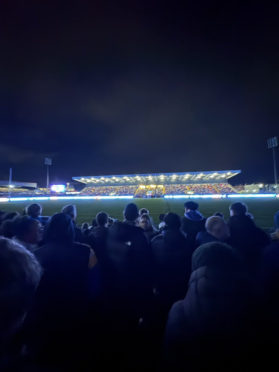 Six_Again tweet media