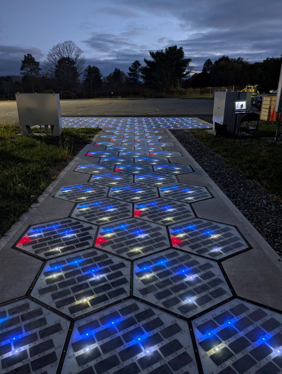 Solar Roadways® tweet media