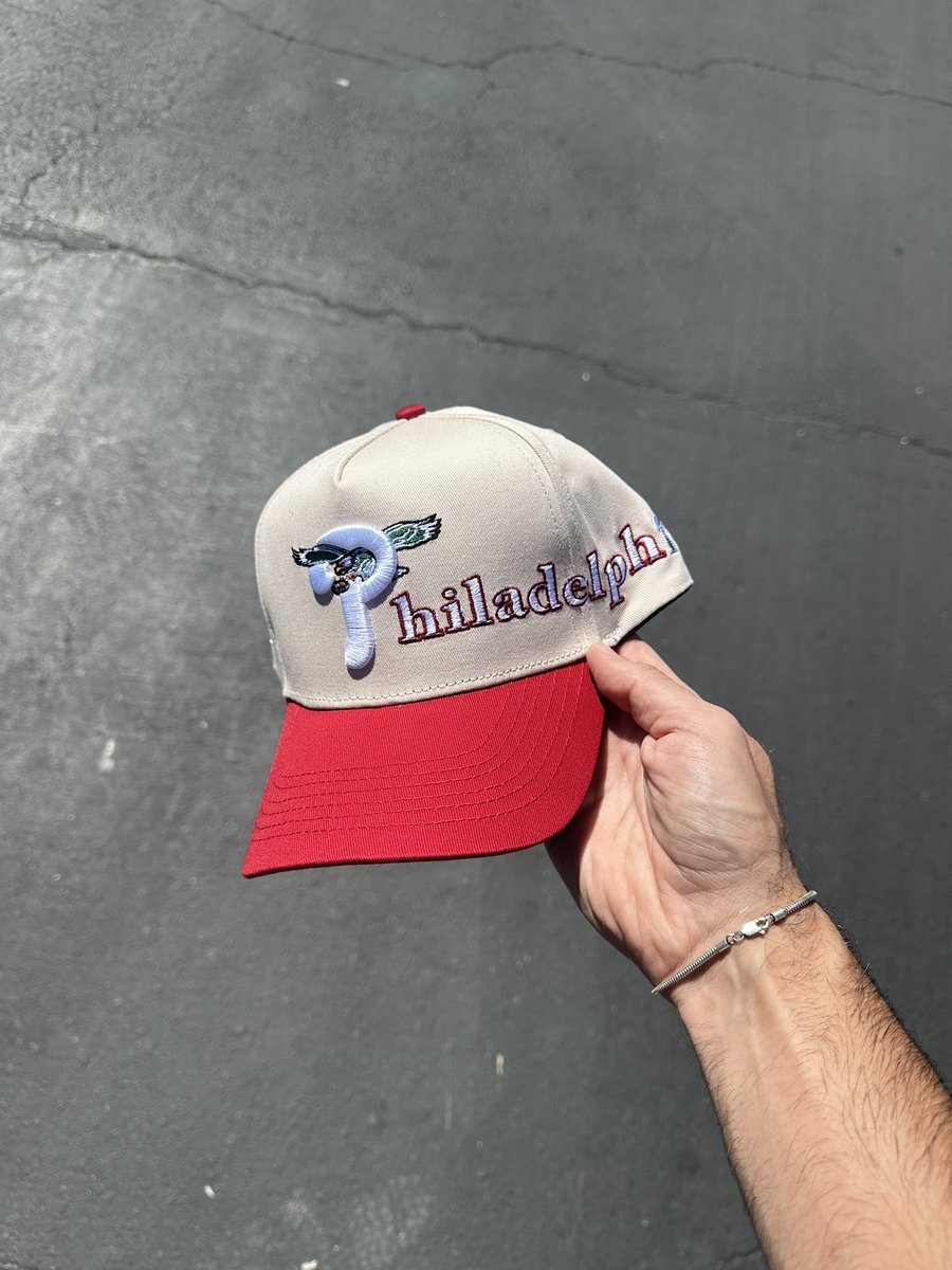 Reference tweet media