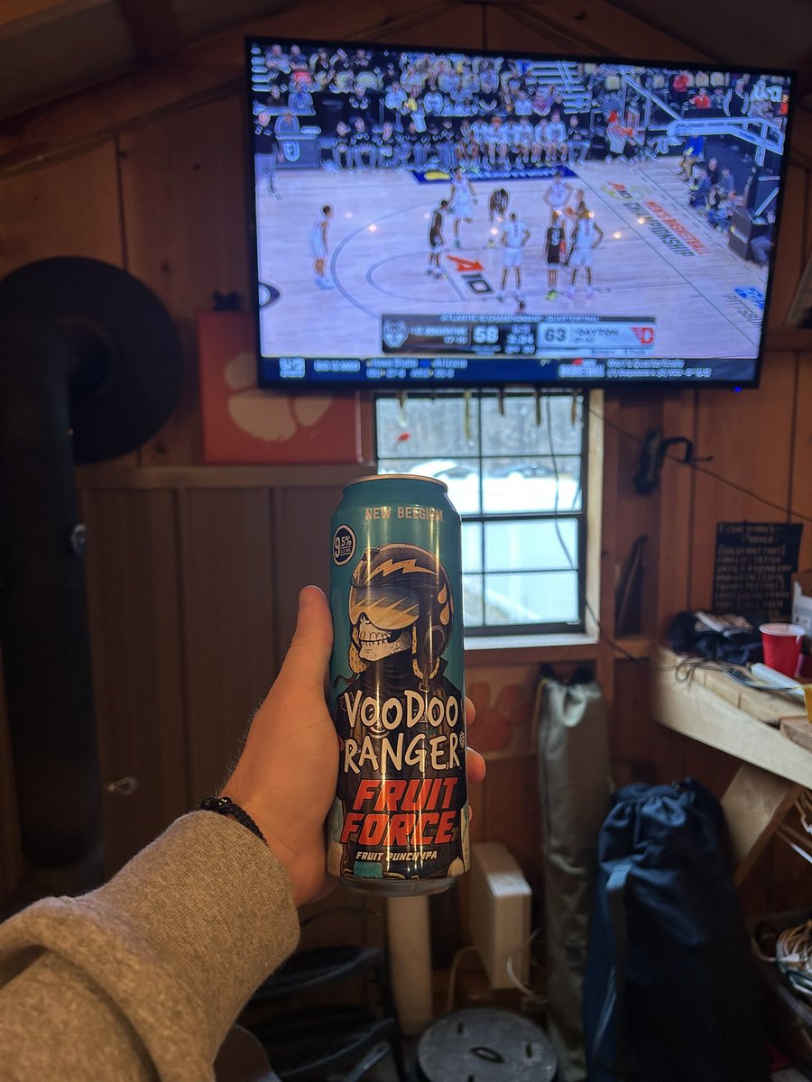 DriArcher17's tweet photo. Happy Friday with @DBrickFerg60, time to get gross https://t.co/f8p7MteguI