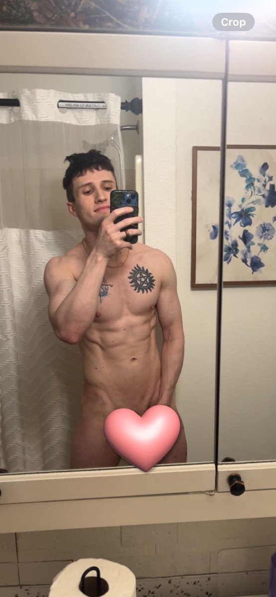 peterlyons01's tweet photo. uncensored version of this and MUCH more on my OnlyFans, link in bio😘😈 https://t.co/8WBv6sBFSN