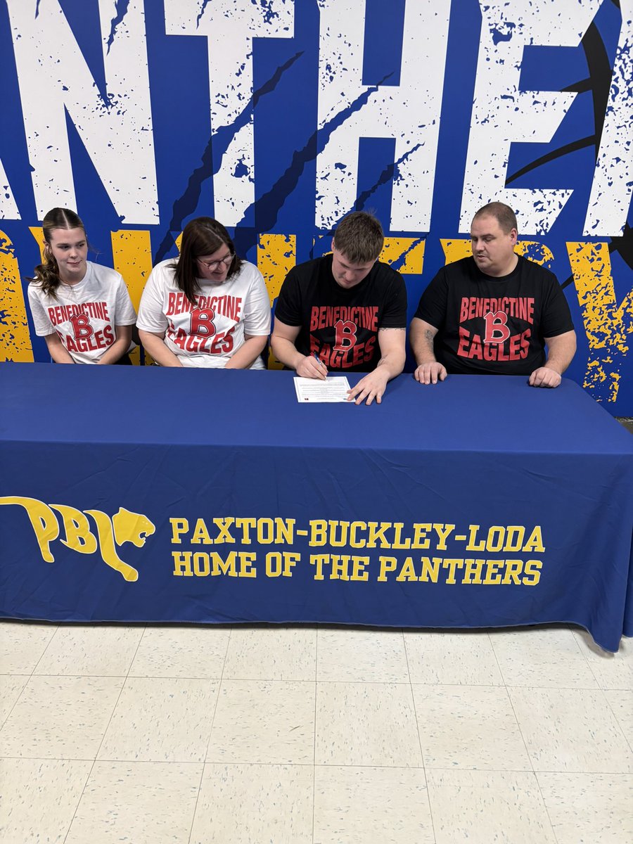 FordCoSports's tweet photo. PBL senior Ethan Williams signs his letter of intent to play football for Benedictine @PBLCUSD10 @PBL_Football https://t.co/QFqb8CKLhC