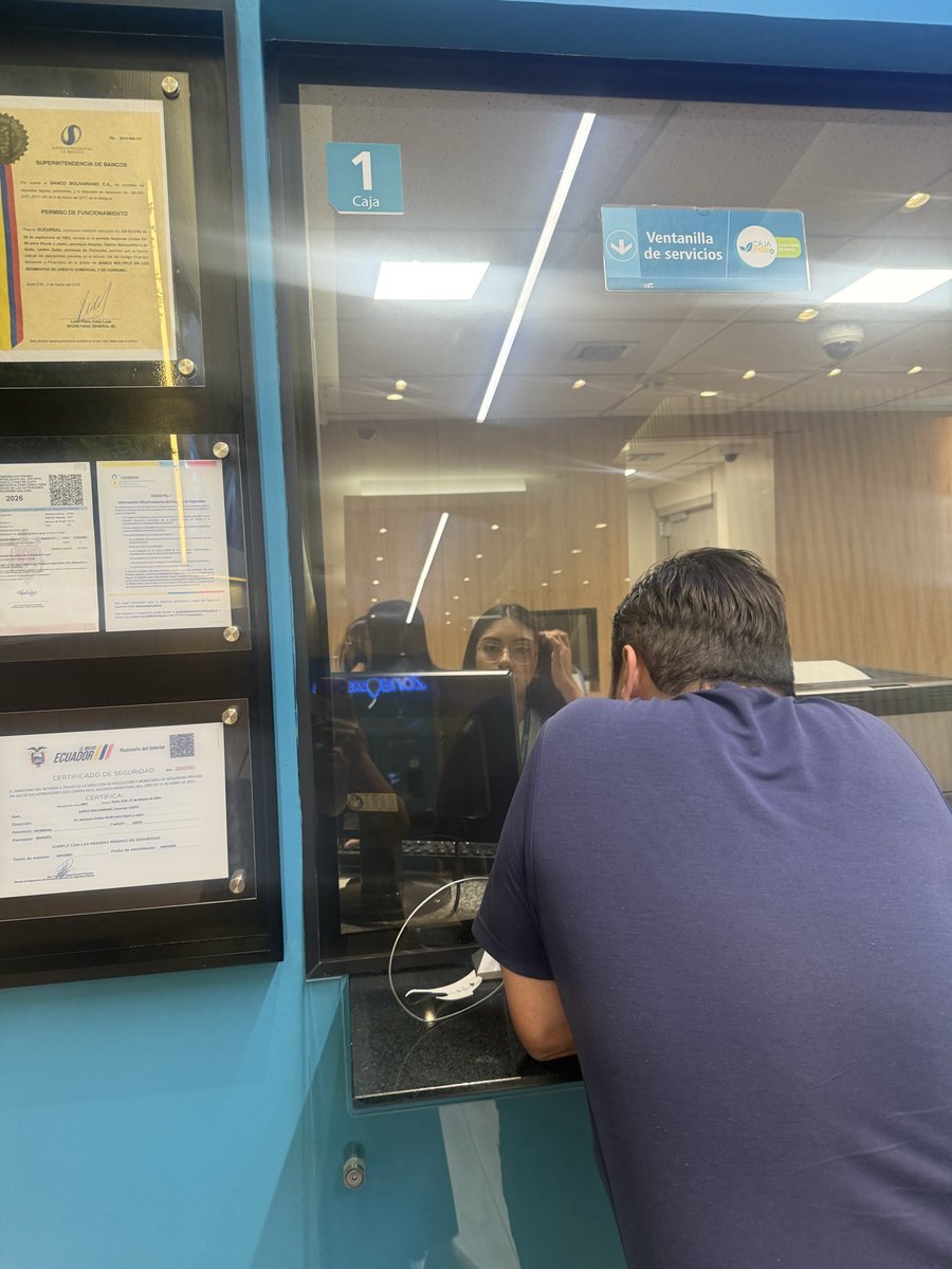 Jahel_ecu's tweet photo. @BcoBolivariano Lamentablemente me toca seguir esperando las malas caras de esta persona https://t.co/tbIyj1rnz2