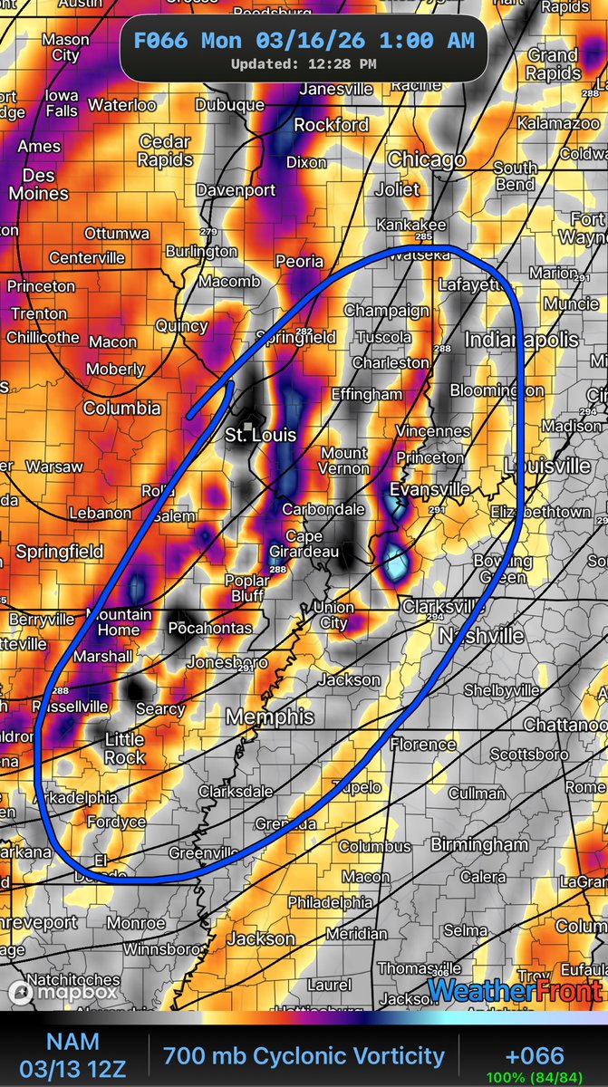 I65WxSils's tweet photo. For what it’s worth, I was *about* to post this ~ 2hrs ago but got carried away at work… but look how the Negative Tilt begins to buckle the Wind Field by 10pmSunday. 
Several embedded shortwaves are in the flow. All hazards are at play with Supercells possible just ahead https://t.co/alaVnNGGIo