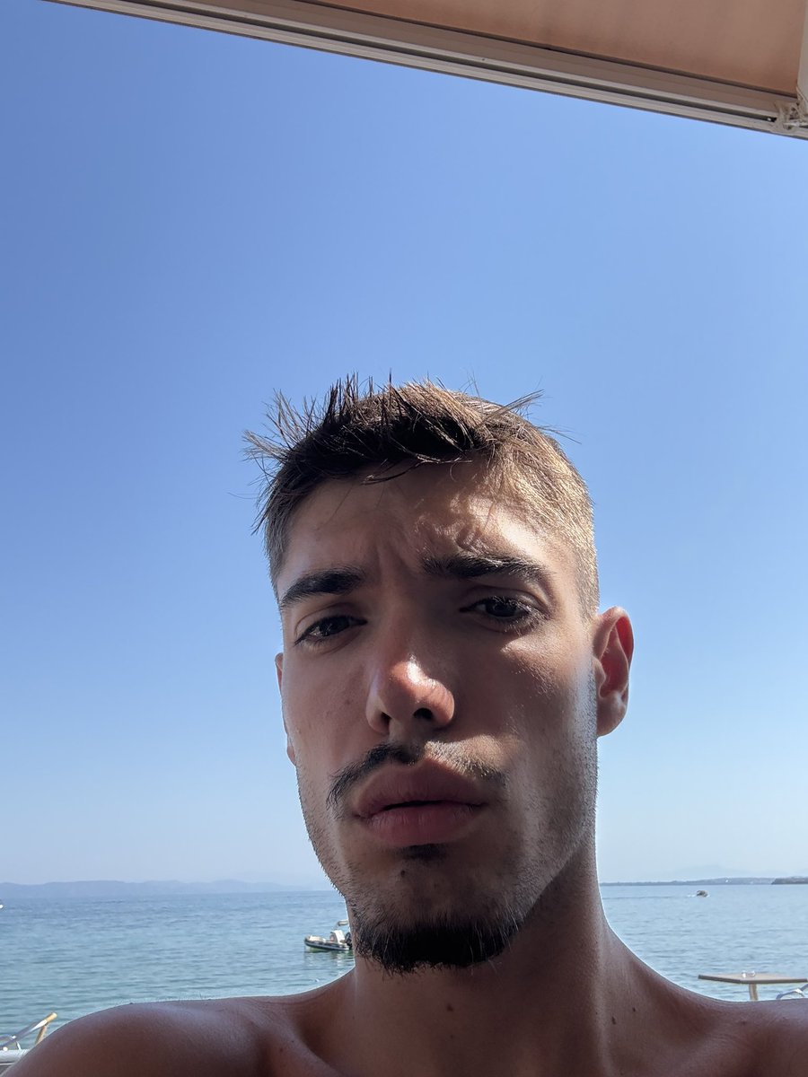 Flavvv 🦦 tweet media