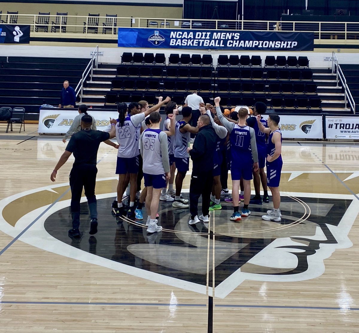 Young Harris Basketball tweet media