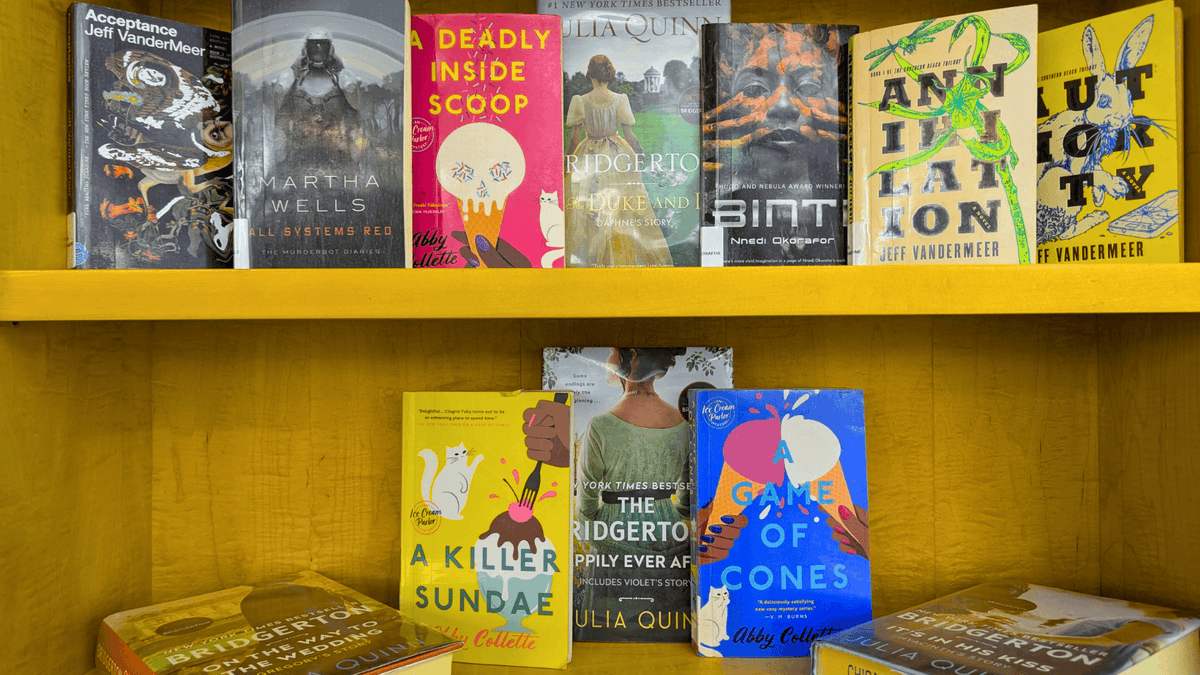 Chicago Public Library tweet media