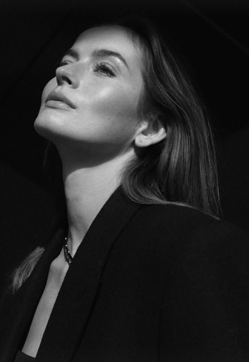 Linnea103cb's tweet photo. In light and shadow, I feel my own calm, precise, and stable. https://t.co/TAYwgKLRHZ
