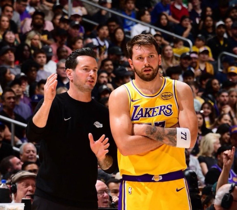 HeroOfTheDay tweet media