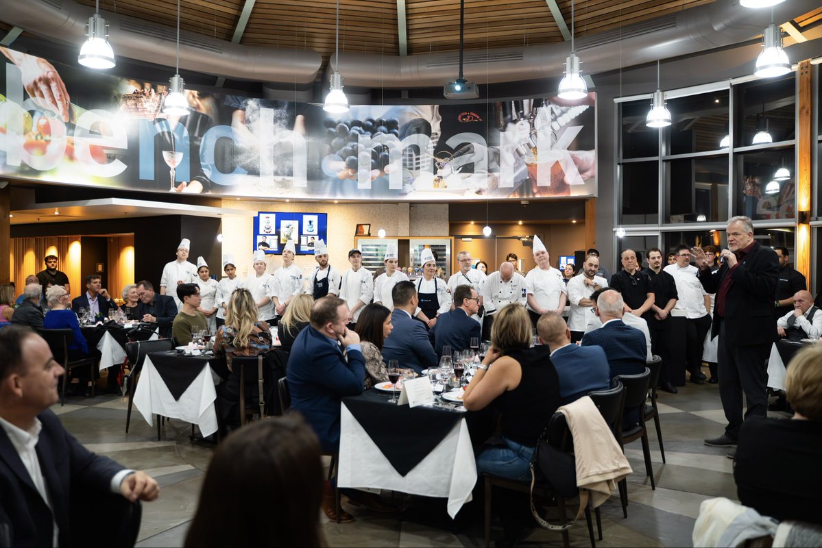 Stan Cho tweet media