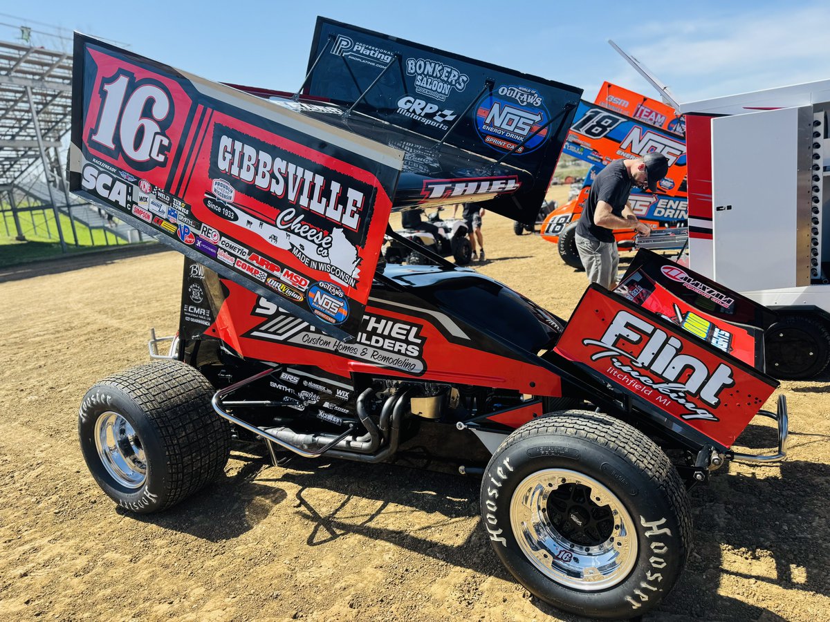 WorldofOutlaws's tweet photo. Rolling into tonight second in the Kevin Gobrecht Rookie of the Year presented by @FiveStarBodies standings is @ScottyThiel64!
The Big Wheel has a pair of previous Kennedale appearances, but tonight will be his first in the Greg Wheeler Motorsports #16C. https://t.co/b1WCB5cZAs