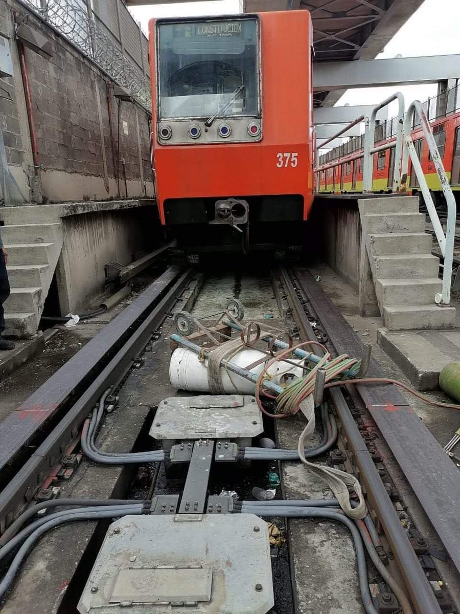 El Románov🚂⚡ tweet media