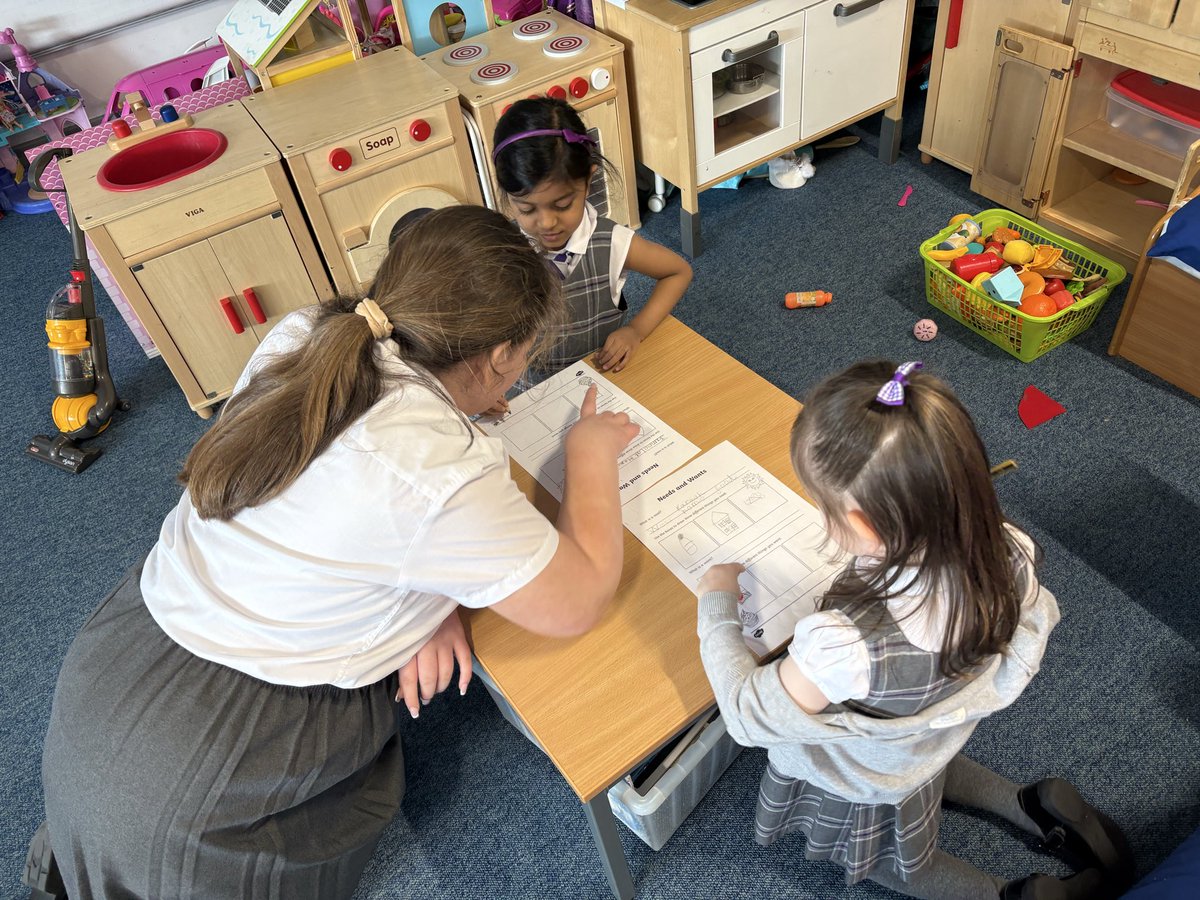 Miss Sinclair P1a tweet media