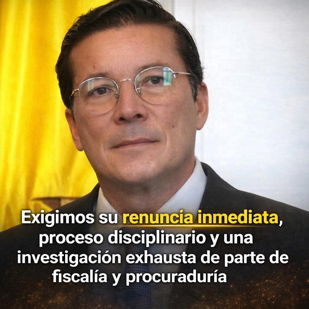carjavi72's tweet photo. Exigimos la renuncia inmediata de este señor, no más corrupcion en las votaciones... https://t.co/FNOx5SFWvU