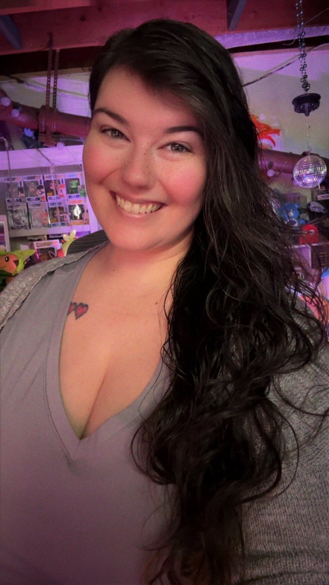 Divatopia tweet media