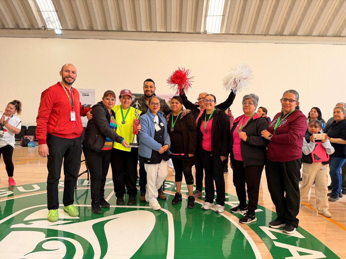 IMSSZac's tweet photo. #Viernes Los equipos “Ahí se va” categoría 50 a 59 años y “Los Conejos” categoría “60 a 69 años”, son los campeones de nuestro Mundialito de fútbol sin correr. 

¡Con en deporte, fortalecemos las acciones preventivas de #Salud! https://t.co/Py1FdIfQ77