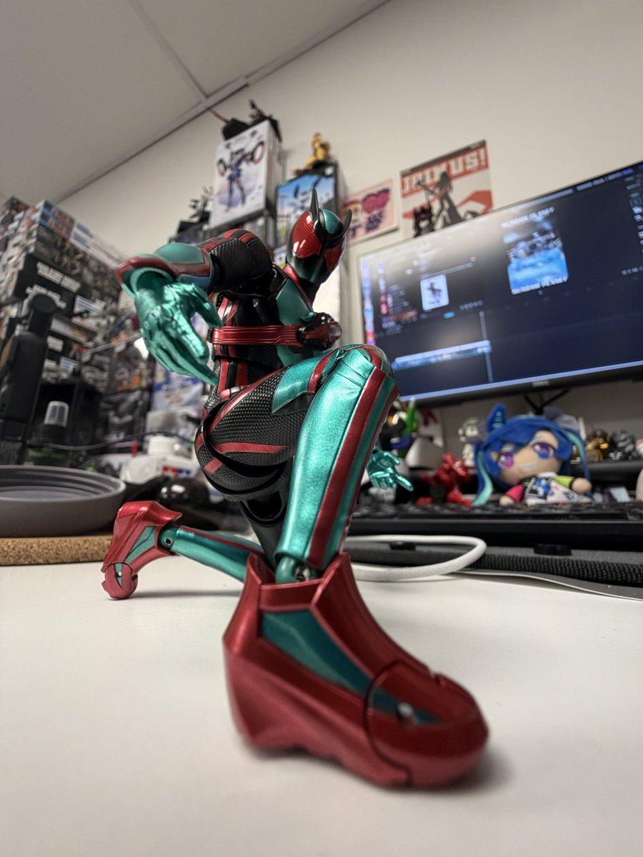 B L I N D tweet media