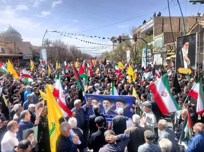 چه زیبا ماند در گوشم نصیحت های مادر جان
بمان پای وطن مادر بگو یا مرگ یا ایران

#ایران_بیت_المقدس
#قدس_موعود

🌷🌷🌷🇮🇷🇮🇷🇮🇷🌷🌷🌷