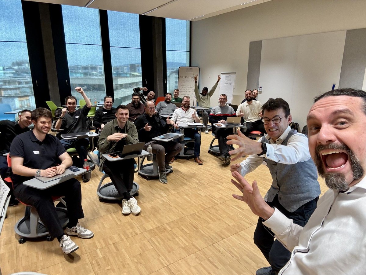 Romano Roth tweet media