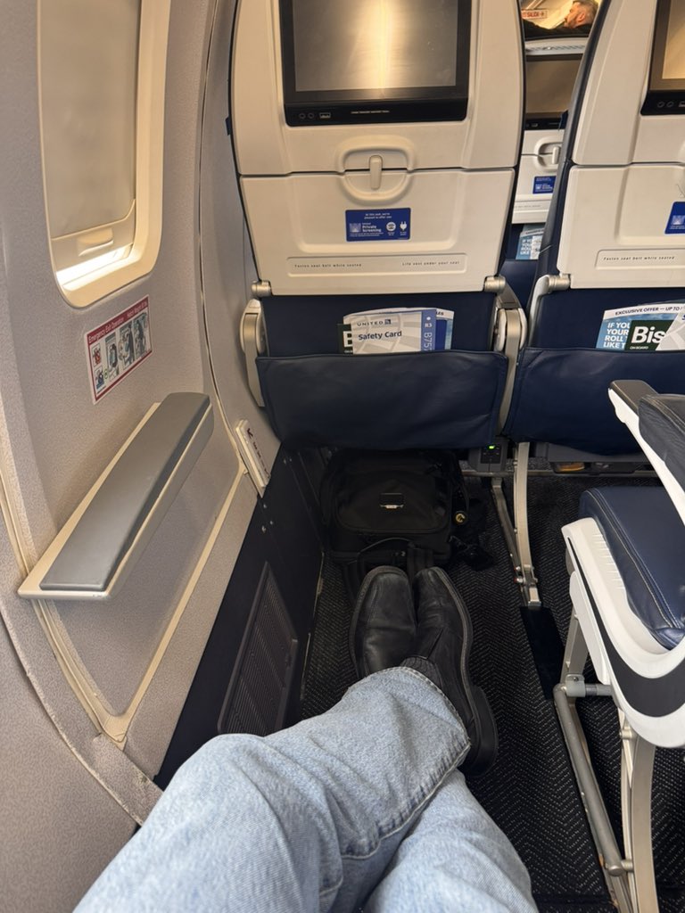 Stacy Rasgon tweet media