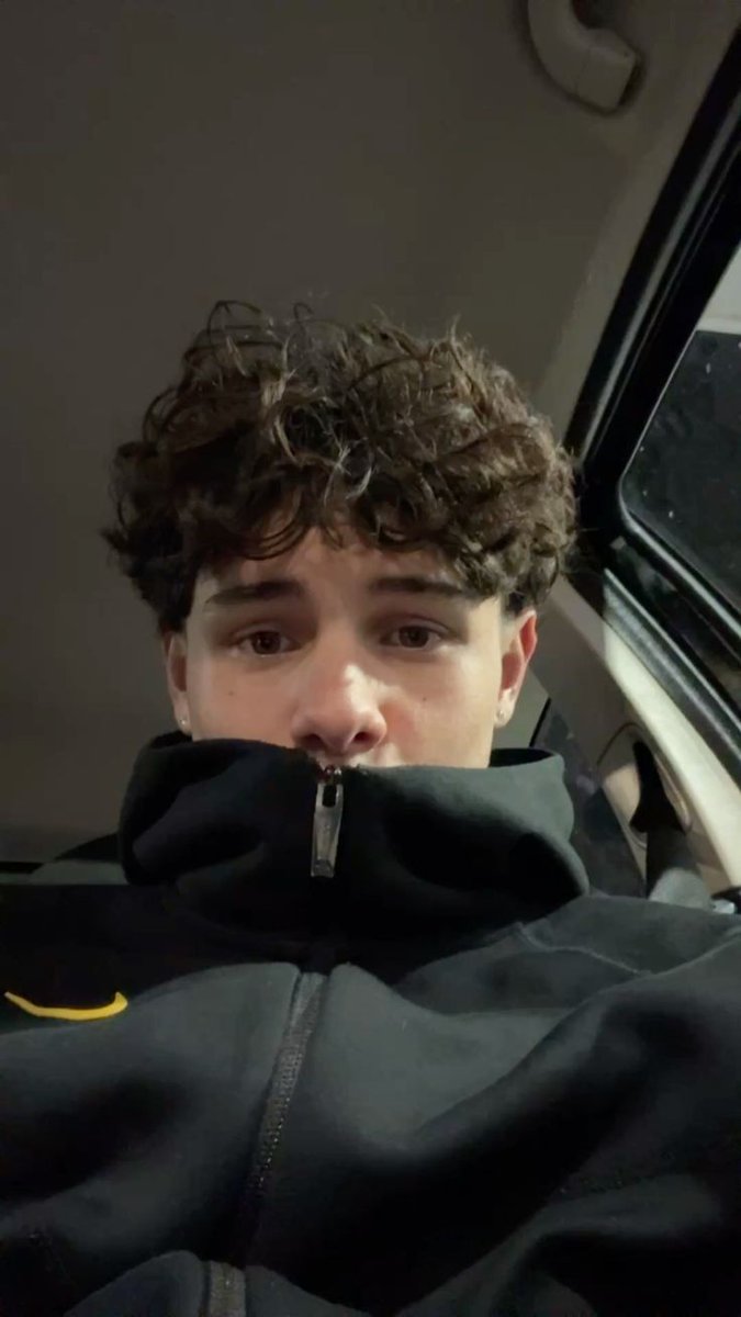 Charlie SmithX tweet media