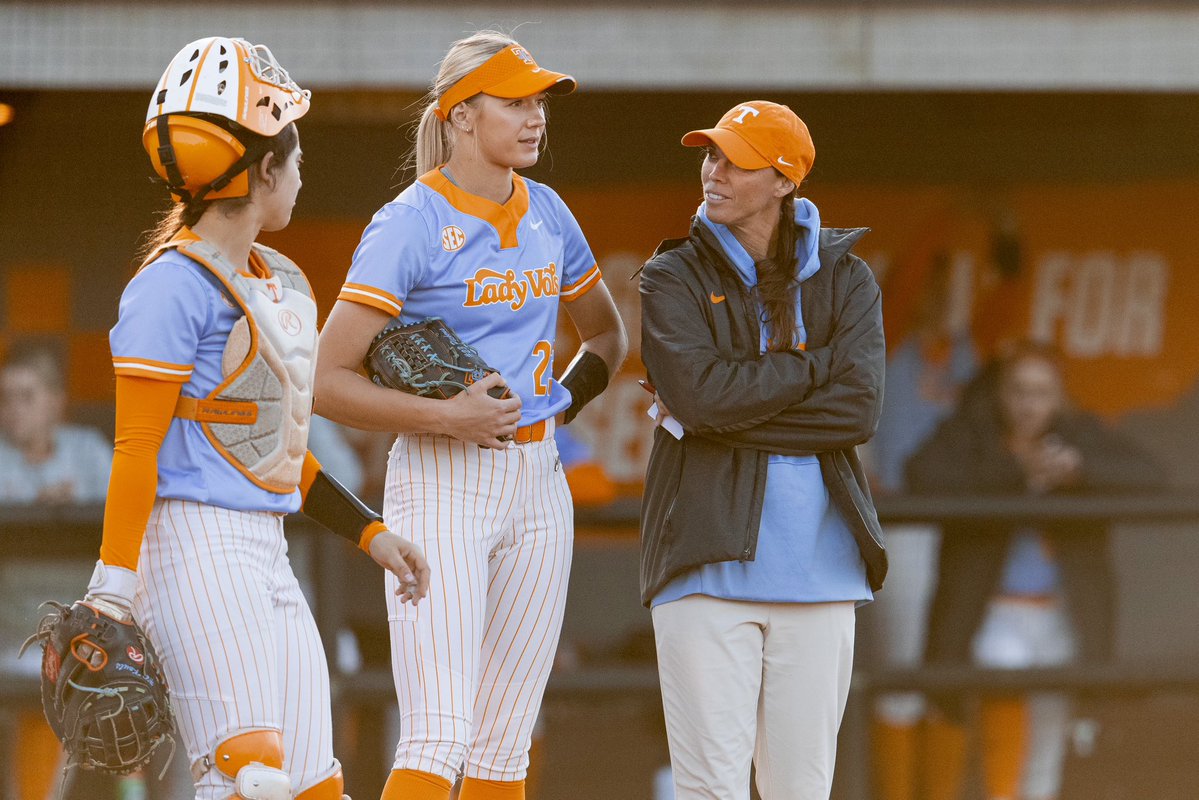 D1Softball tweet media