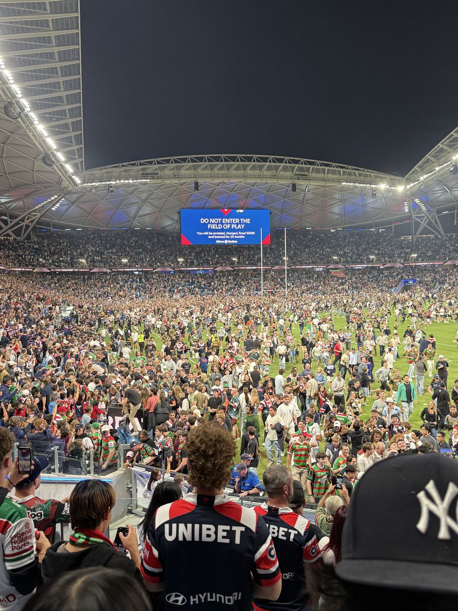 Alan Carnegie tweet media