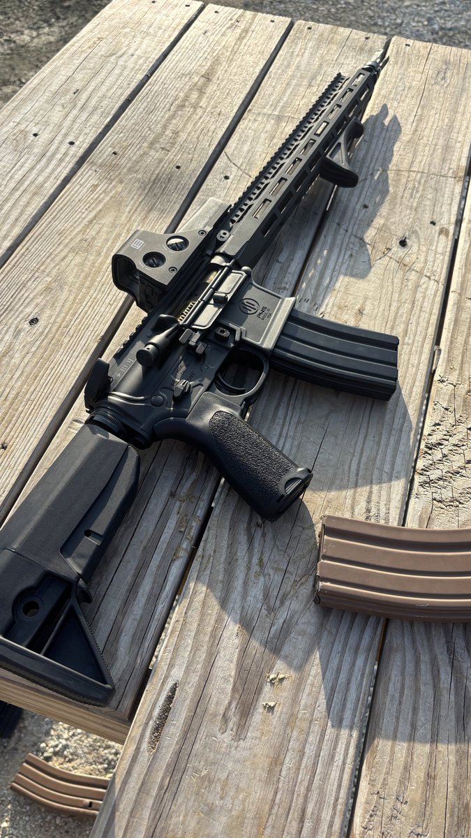 Calzaggot's tweet photo. Armed minorities are safe minorities. https://t.co/qsxFEb0ZbQ