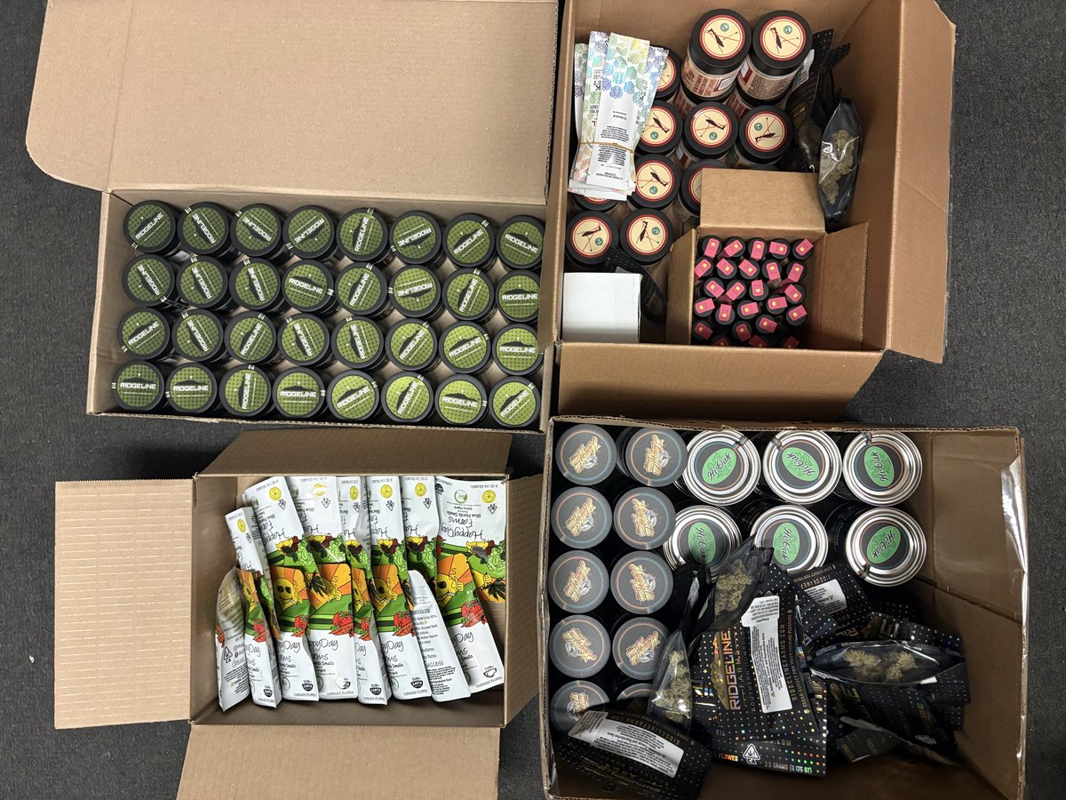 PadreMu's tweet photo. New products from Redwood Roots dropping on the menu tonight! (Ridgeline Farms, Happy Day Farms, Huckleberry Hill Farms, Royal Budline, Farm Cut) https://t.co/4WPsf5q2mY