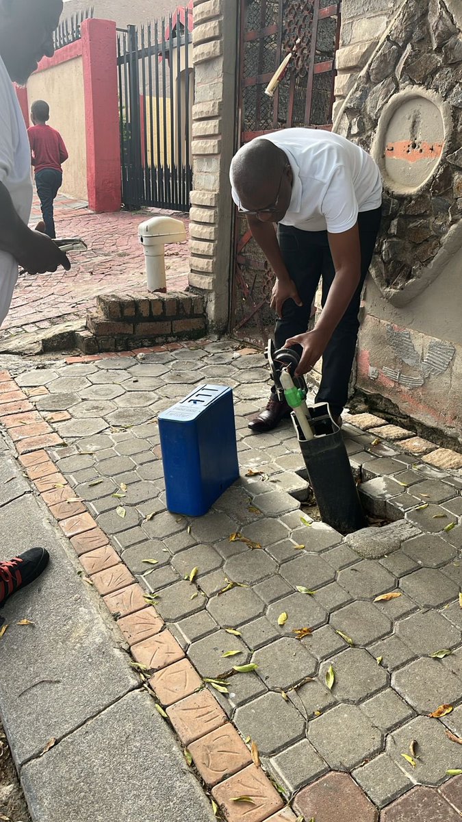 Today I conducted an oversight inspection in Oliventhoutbosch Extension 4 to assess challenges experienced with dysfunctional prepaid water meters in the area. These meters have caused the City on revenue collection, fixing the old water meters and require urgent attention.